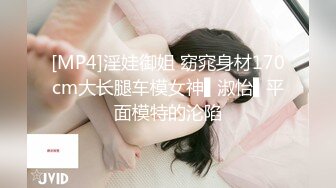 大清早不让好好睡，坐上来使劲摇